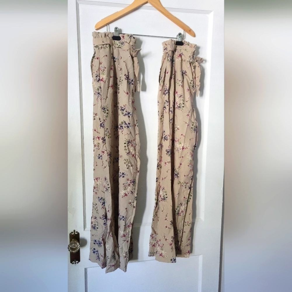 NWT-Baileys Blossoms-Tan Floral Wide Leg Pants- Relaxed Fit and Elastic Waist